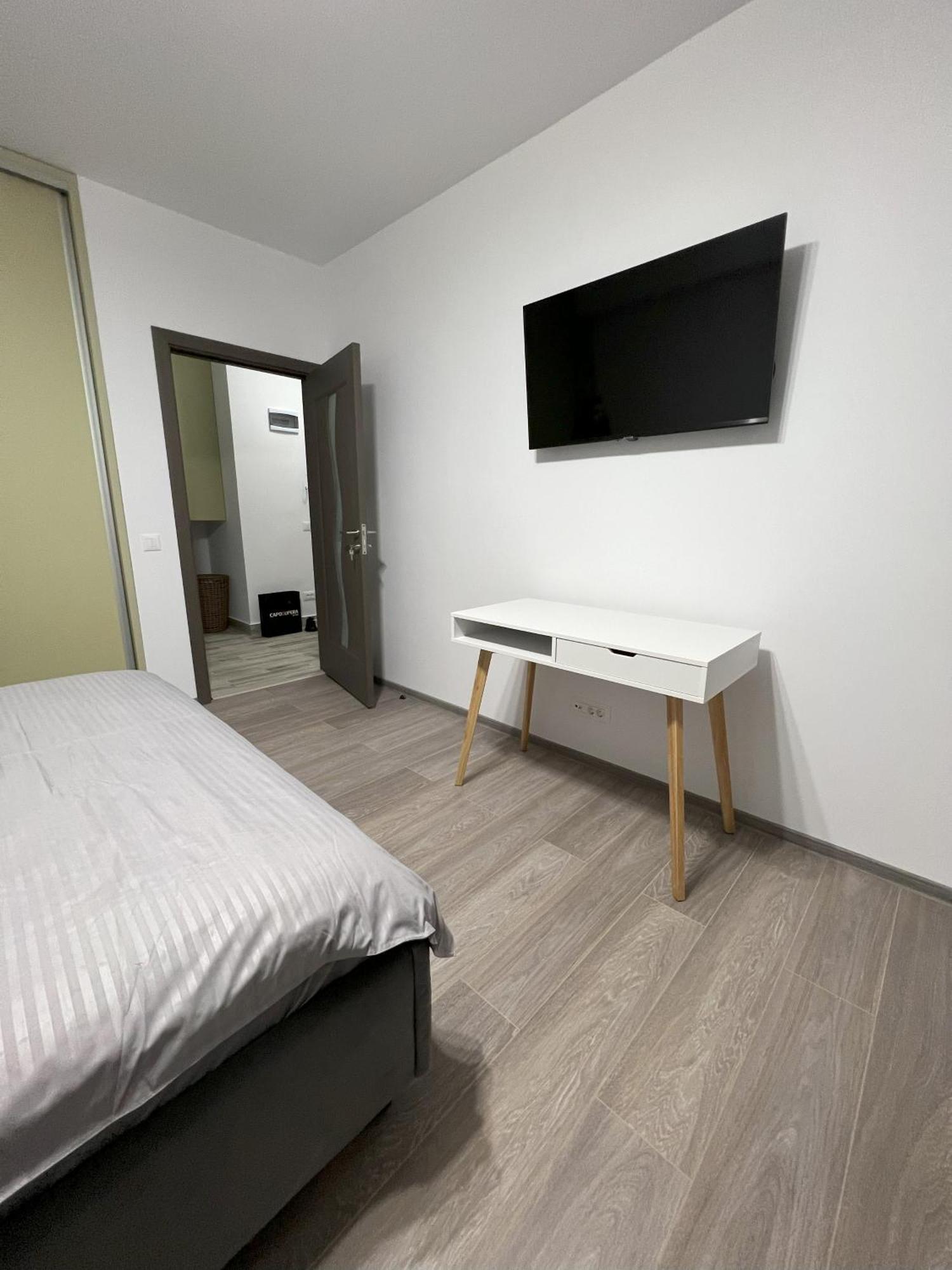 Refined Studio Haven At Exigent Plaza - 08 Bucharest Exterior photo